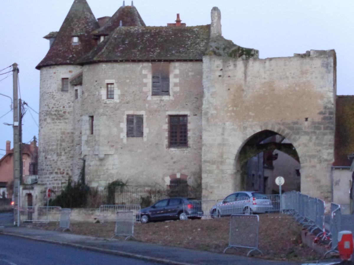 Auberge De La Tour Mennetou-sur-Cher Екстериор снимка